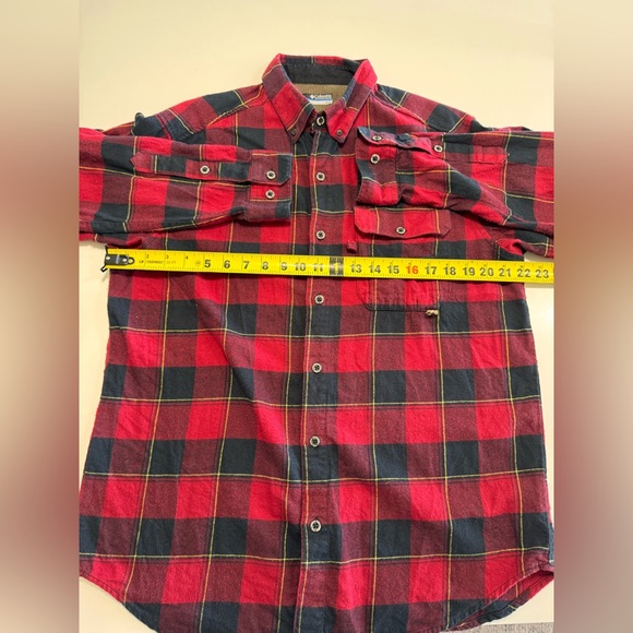 Columbia Shirt Mens Size Med Red Plaid Flannel PHG Performance Hunting Outdoors - Picture 9 of 10